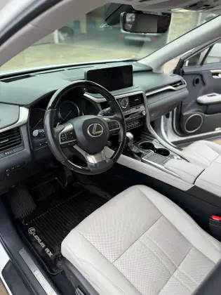 Clean white leather Lexus interior after detailing